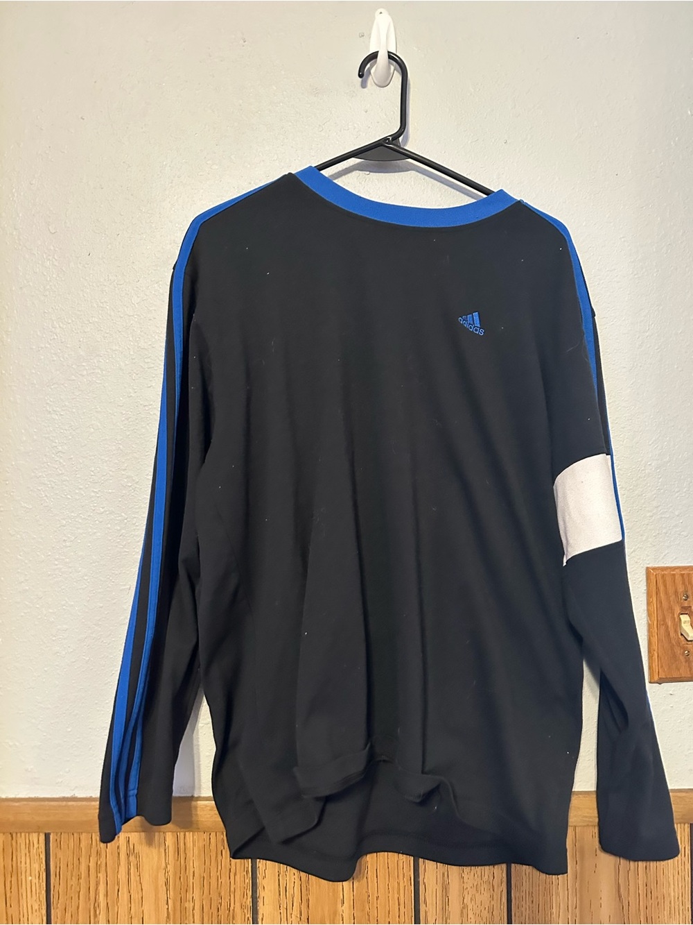 Adidas Men MEDIUM Black Long Sleeve Top with Blue Accents sporty athletic